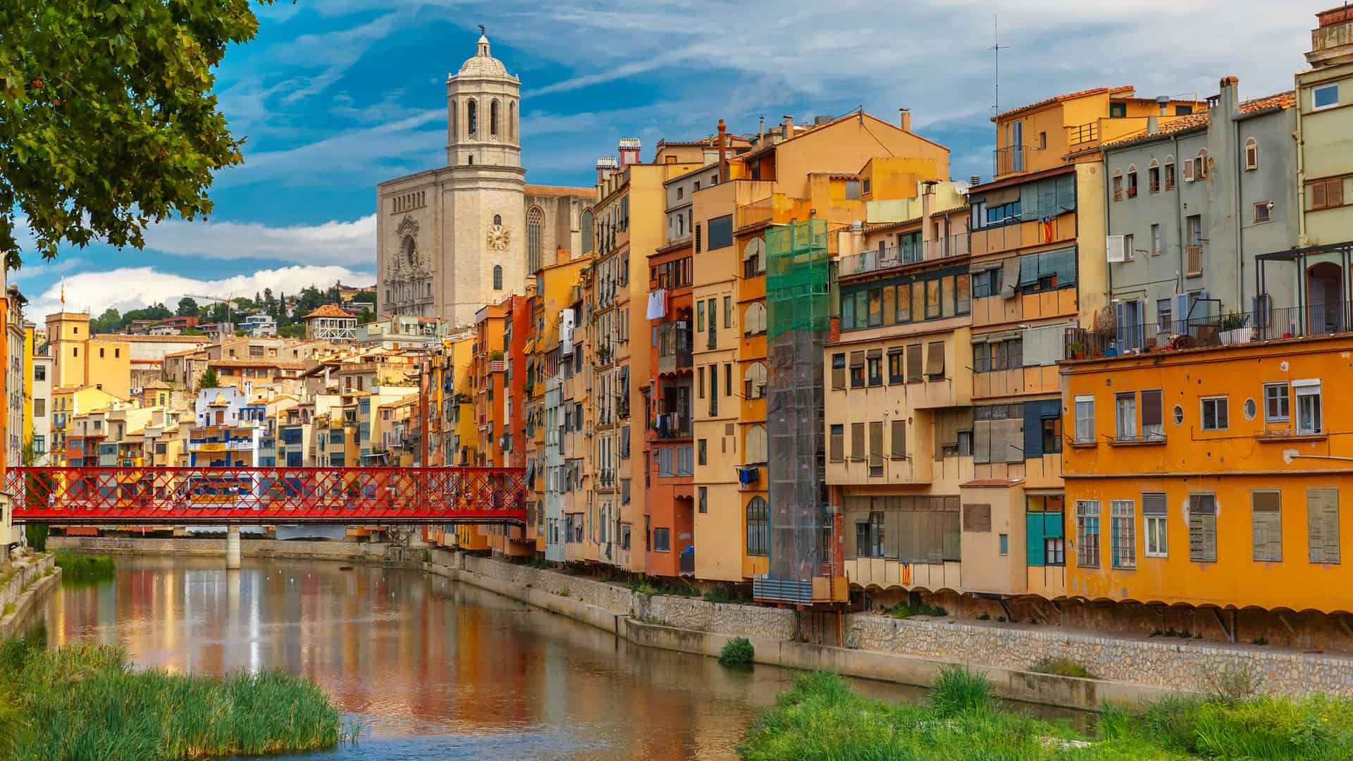 Vistas ciudad Girona donde esta disponible para clientes adamo