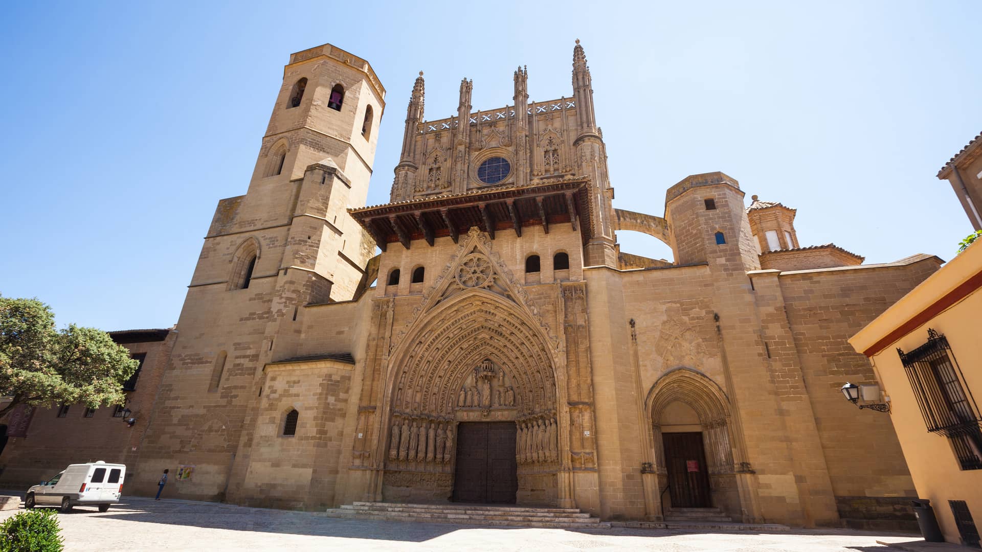 Catedral de Saint Mary Huesca donde esta disponible el operador telefónico finetwork