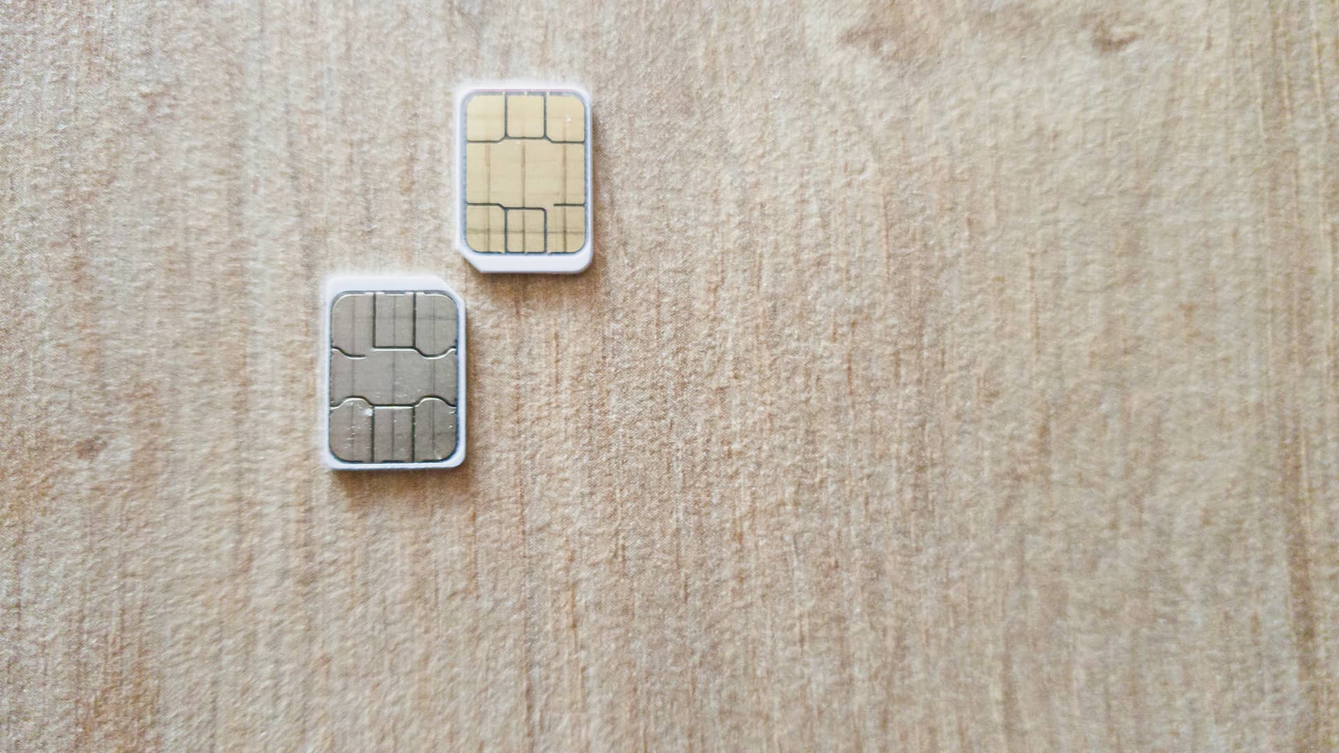 Dos tarjetas micro sim simbolizan duplicado sim