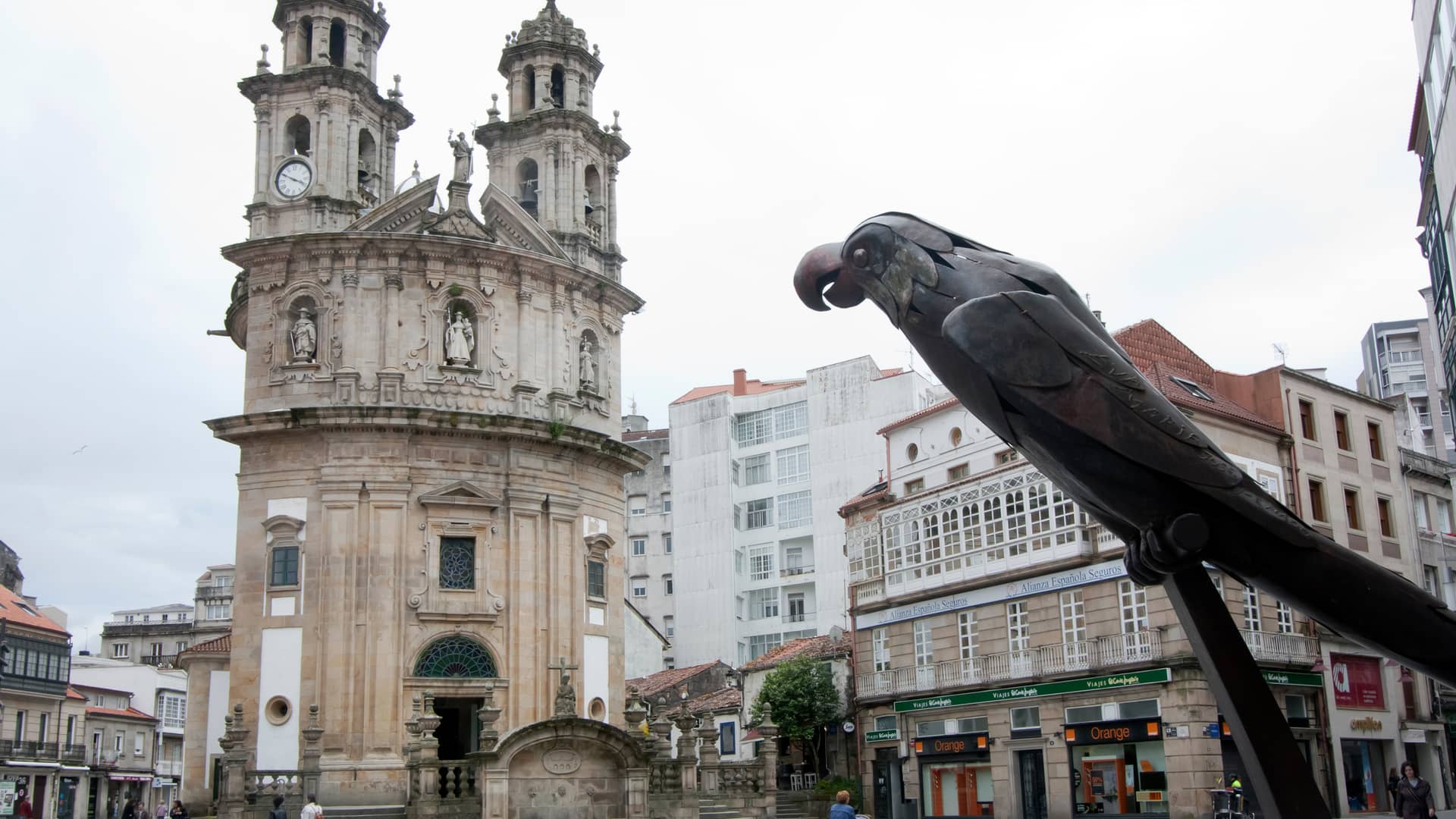 R en Pontevedra | Tiendas, horarios y direcciones