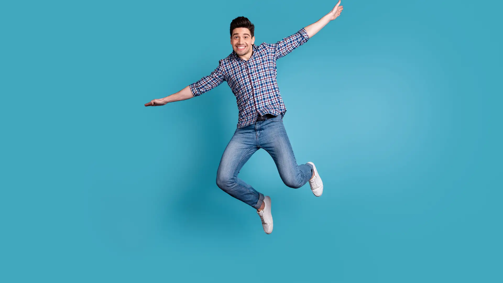 Joven saltando simboliza portabilidad compañía o2