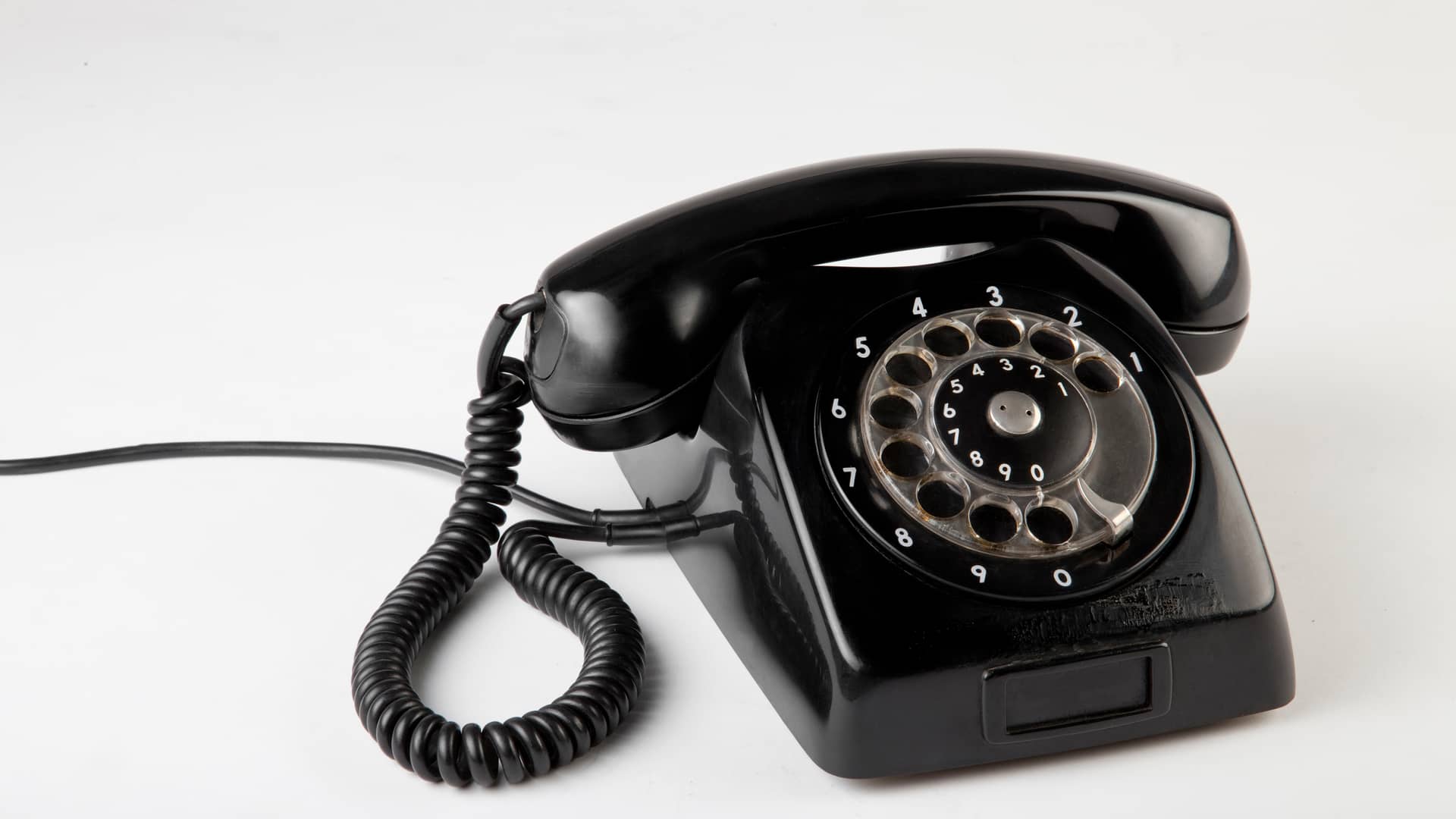 Teléfono antiguo representa tarifas descatalogadas de simyo