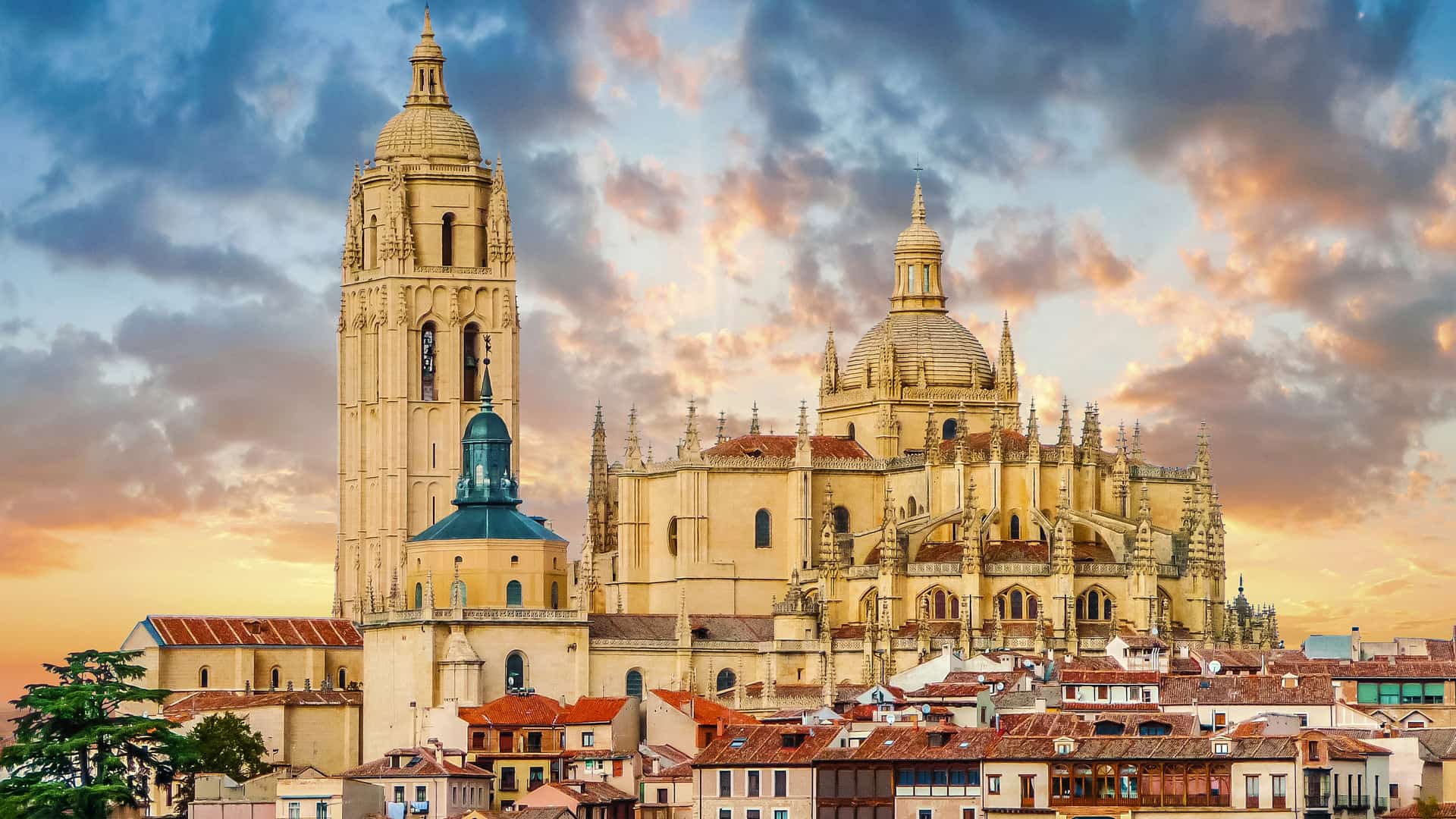 Catedral de Santa maría de Segovia donde están disponibles los servicios telefónicos de yoigo